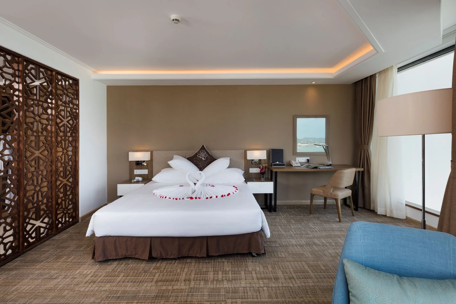 Comodo Nha Trang Hotel: Интерьер номера