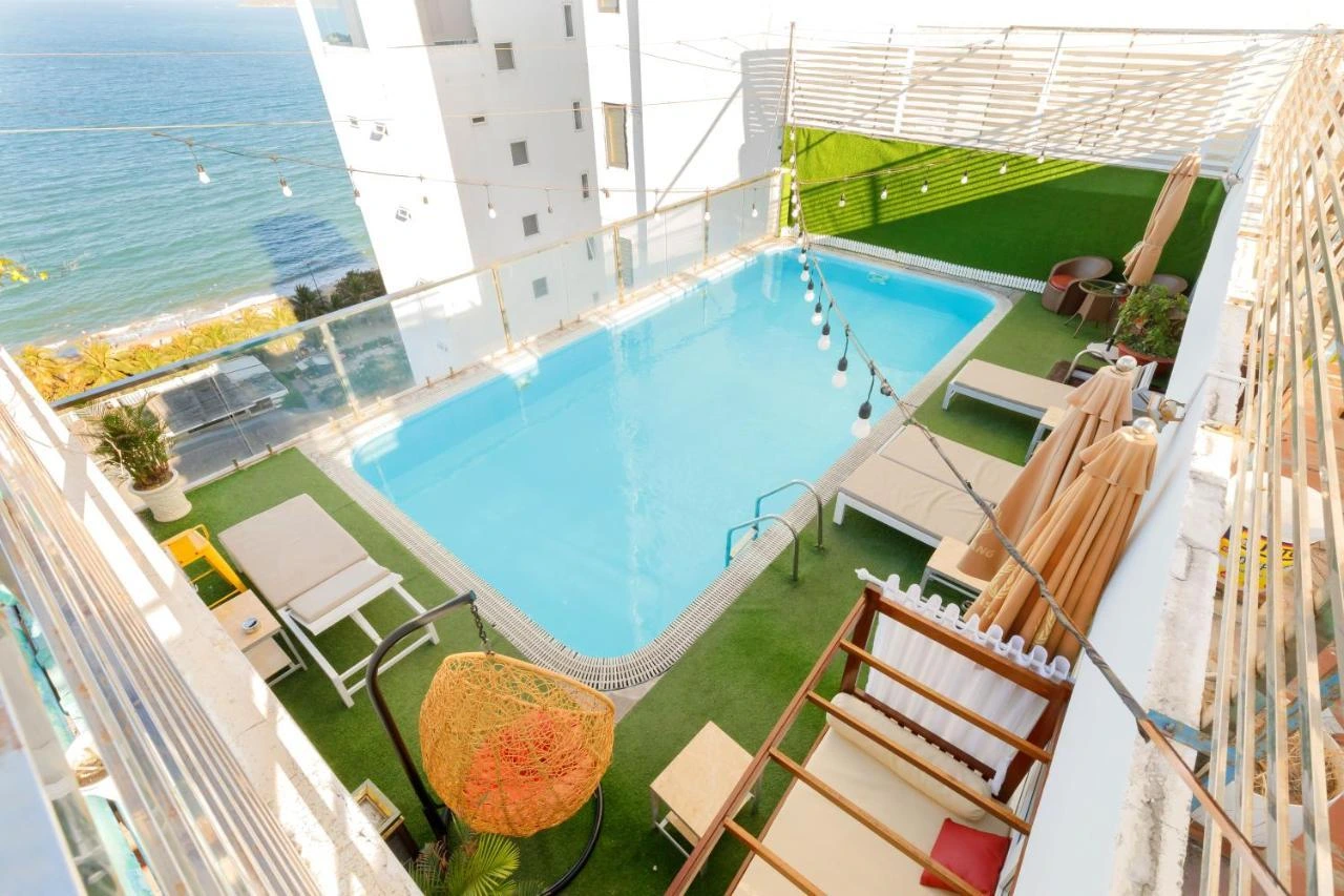 Бассейн Paris Nha Trang