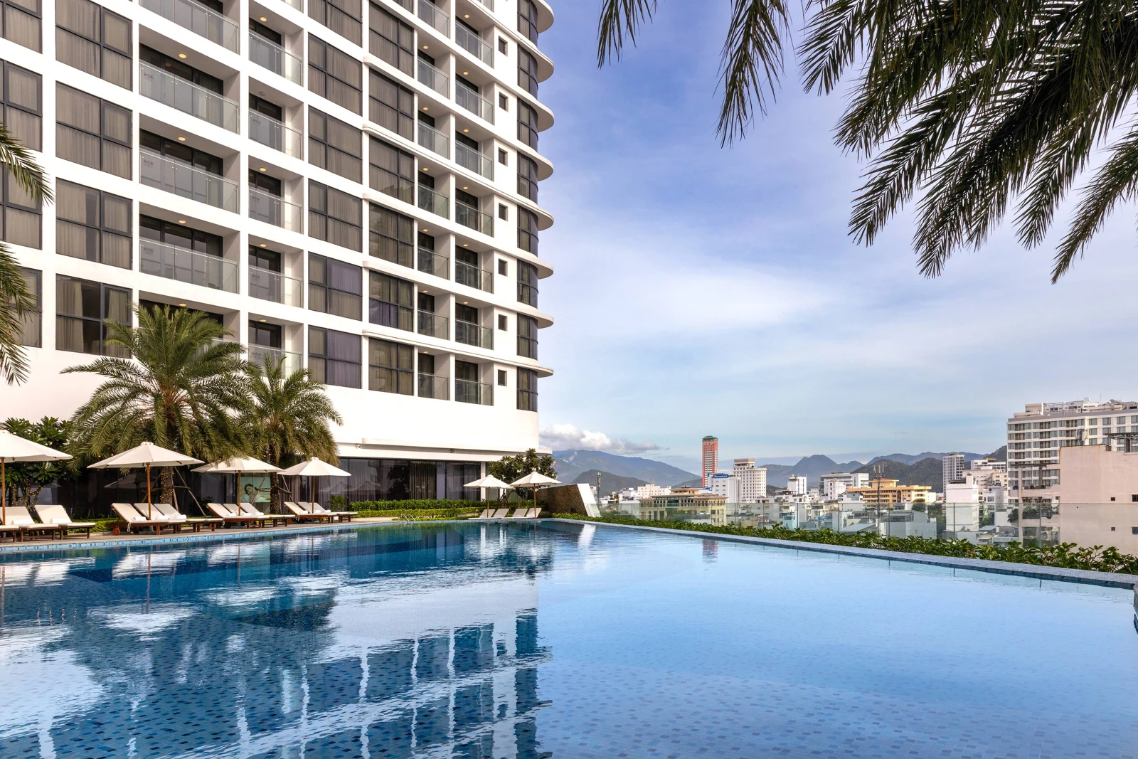 Vinpearl Empire Nha Trang Affiliated by Meliá: Бассейн