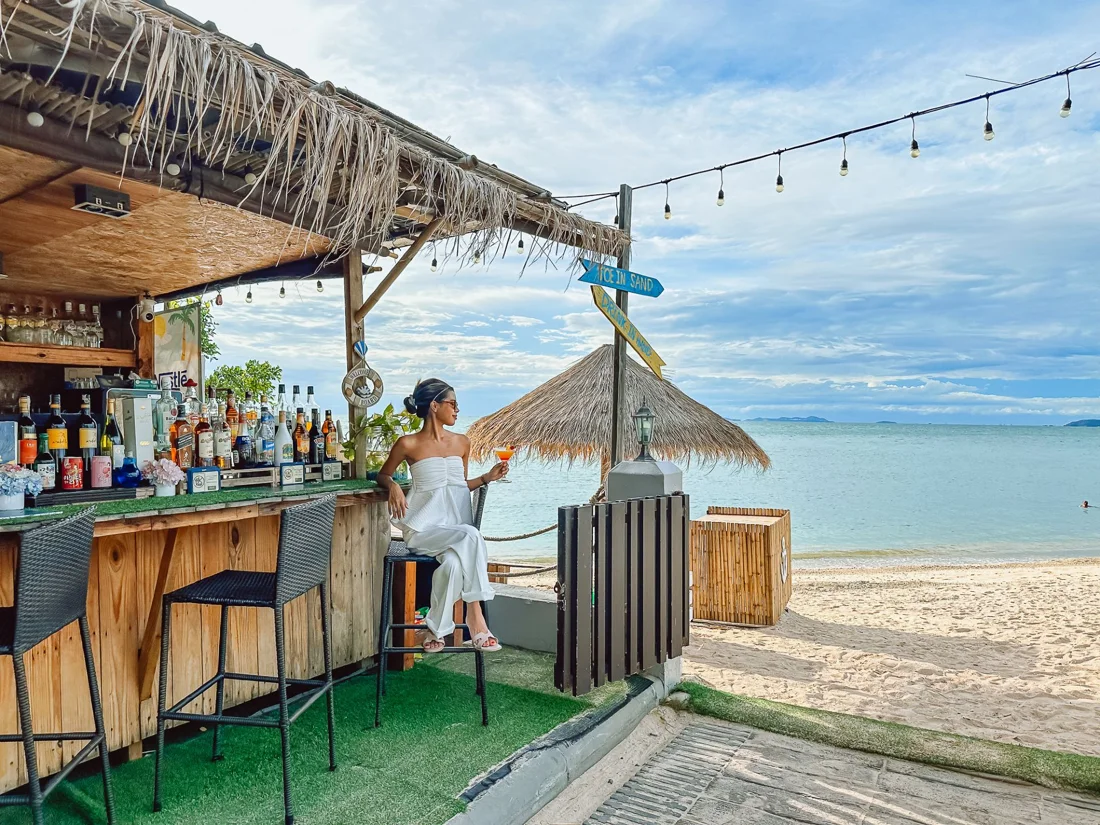 Mayaana Beach Resort — Пляжный бар