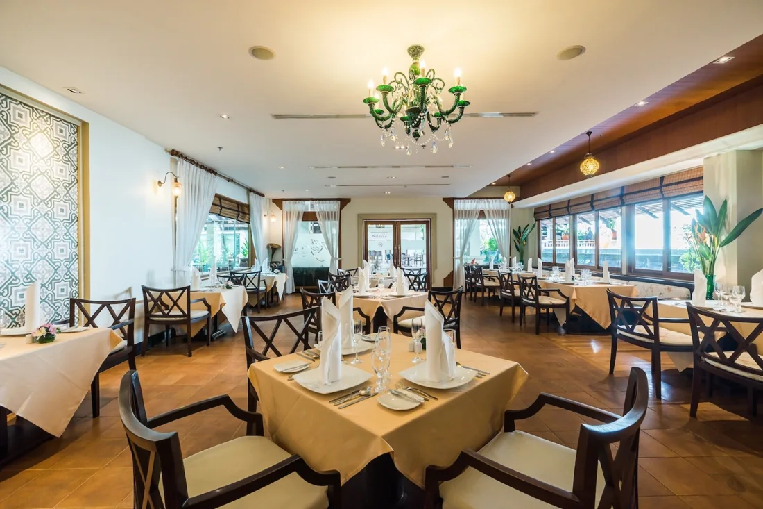 Ravindra Beach Resort & Spa — Ресторан