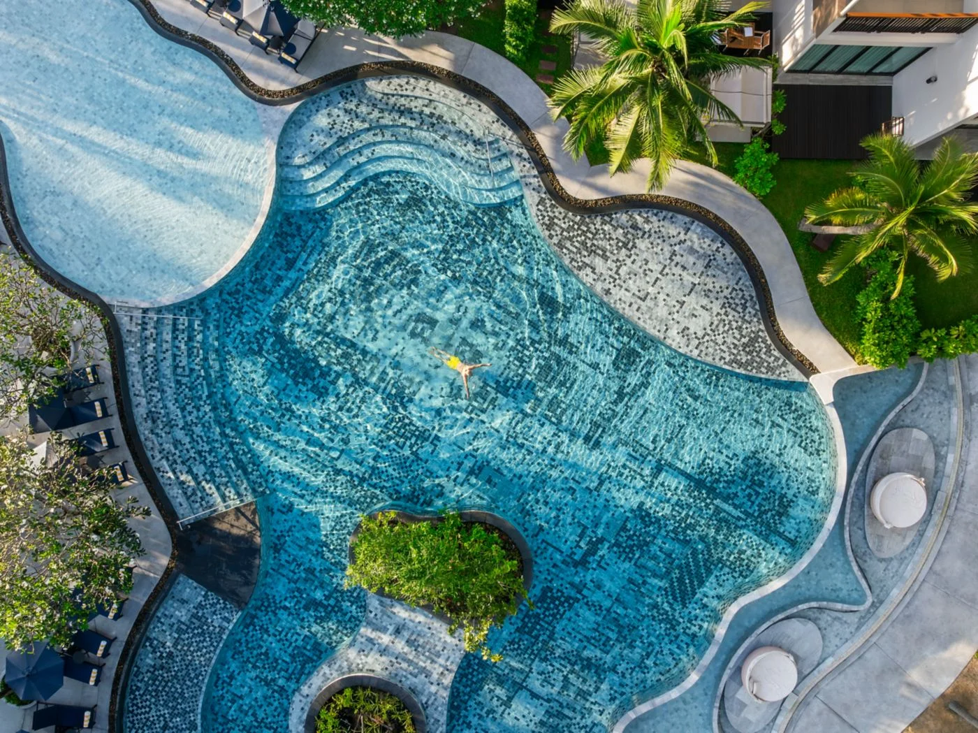 Le Méridien Phuket Mai Khao Beach Resort — Открытый бассейн