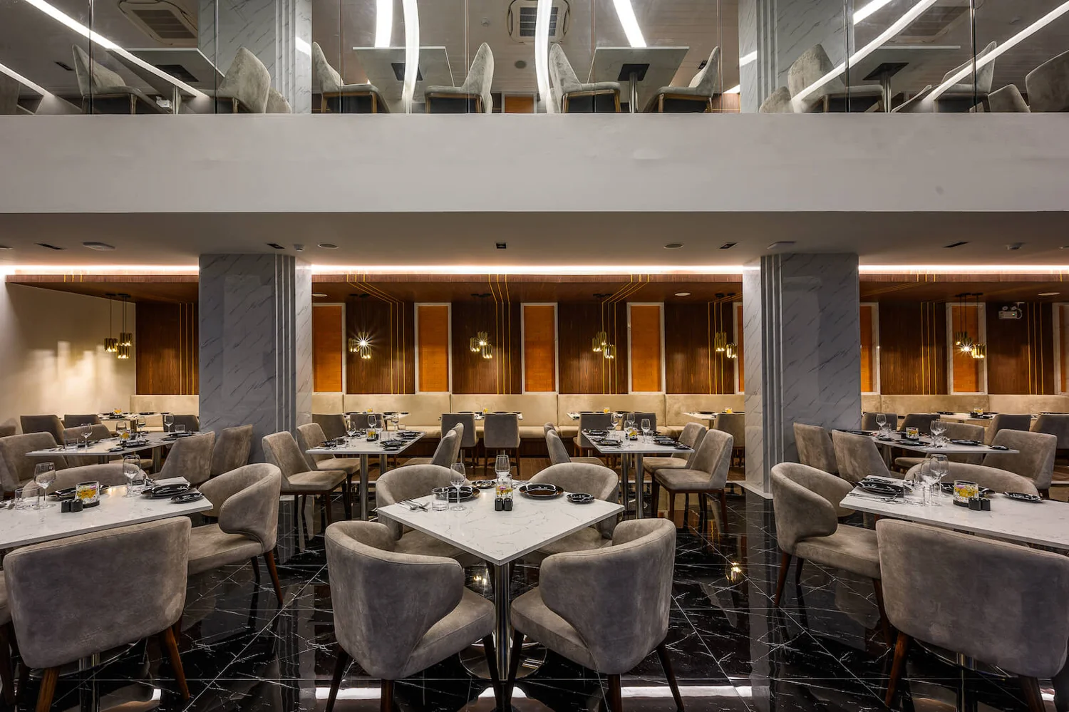 Mida Grande Phuket — Ресторан курорта