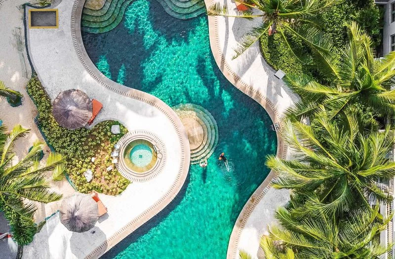 Swissôtel & Grand Mercure Sanya Yalong Bay — Зона бассейна