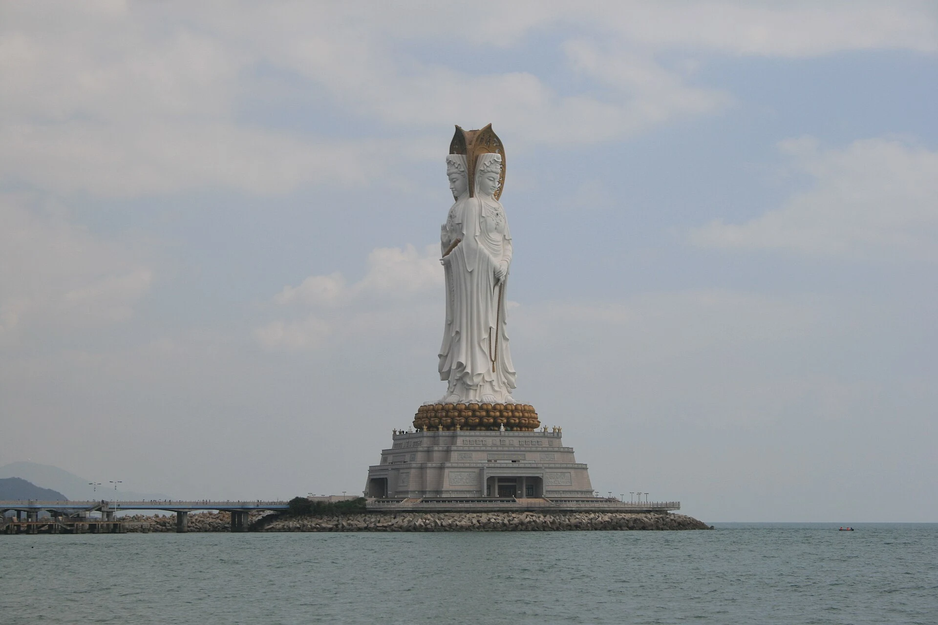 Наньшань: храмы у моря