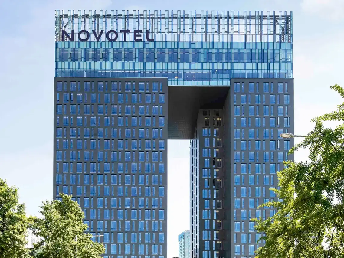 Фасад Novotel Ambassador Seoul Dongdaemun Hotels & Residences